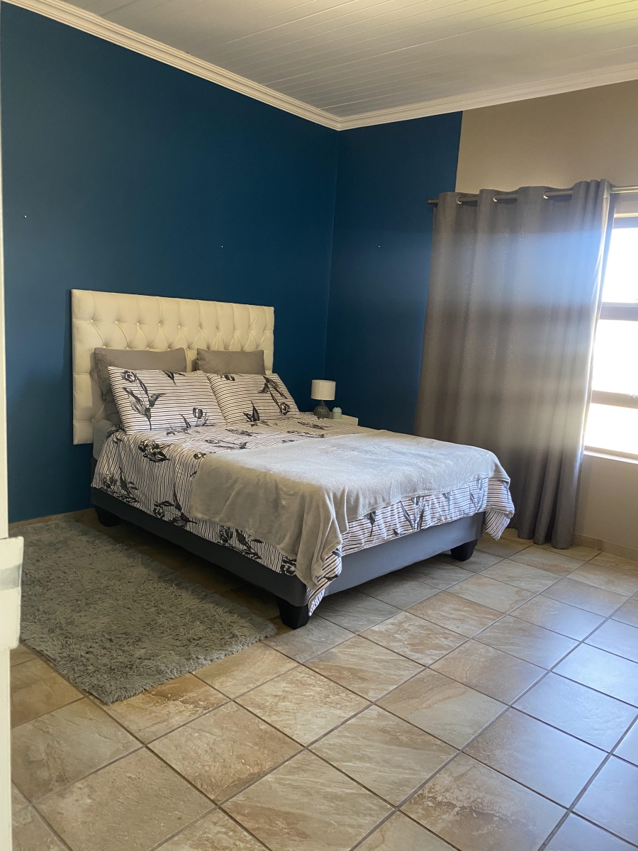 2 Bedroom Property for Sale in Gateway Manor North West